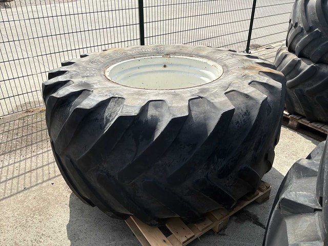 Michelin xm27 band met velg - afbeelding 3 van  4