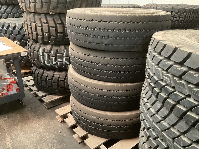 Michelin xyz3 band (4x) - afbeelding 1 van  3
