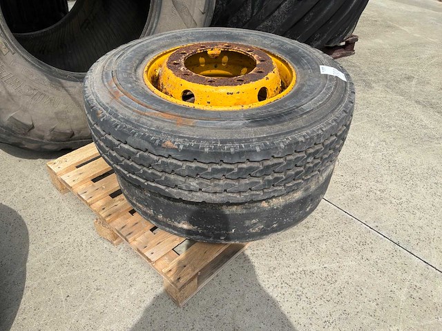 Michelin xzy-2 band met velg (2x) - afbeelding 2 van  7