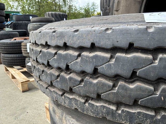 Michelin xzy-2 band met velg (2x) - afbeelding 6 van  7