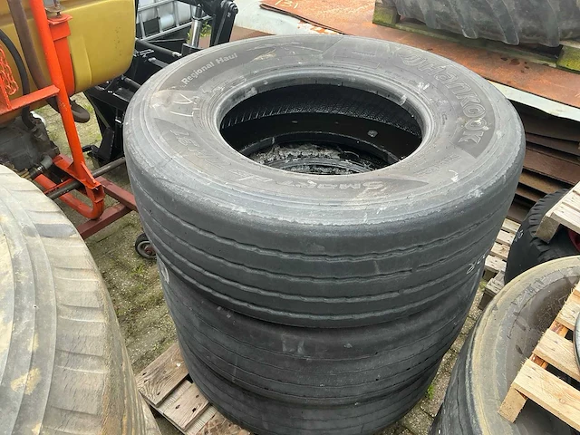 Michelin/hangkook band (3x) - afbeelding 1 van  4
