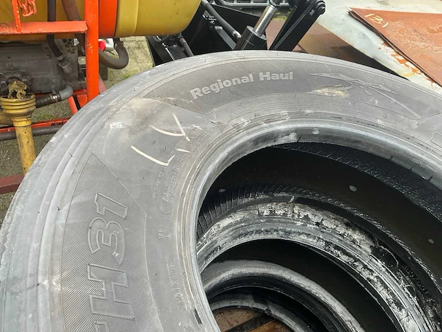 Michelin/hangkook band (3x) - afbeelding 4 van  4
