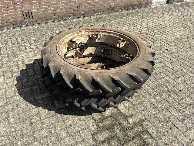 Michelinn - 9.5r36 - band, wiel en velg - afbeelding 1 van  3