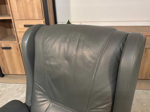Michigan draaibare electrische leren relaxfauteuil - afbeelding 13 van  14