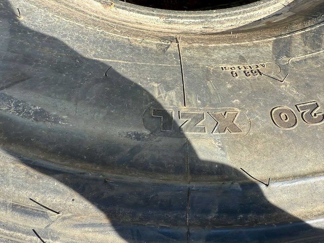 Michilin - xzl 395-85r20 - vrachtwagenband - afbeelding 3 van  5