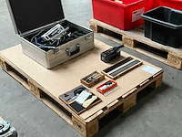 Micro polijstmachine en beugelmicrometers - afbeelding 1 van  1