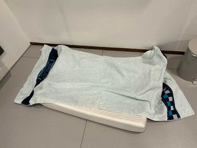 Microban koala care babyverschoonstation - afbeelding 7 van  9