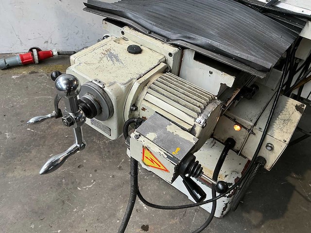 Microcut - 2002 - 857 ii - kniefreesmachine - afbeelding 2 van  14