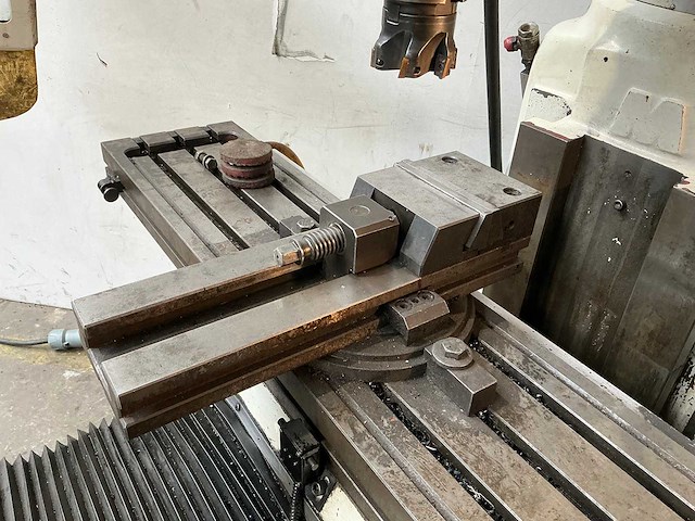 Microcut - 2002 - 857 ii - kniefreesmachine - afbeelding 13 van  14