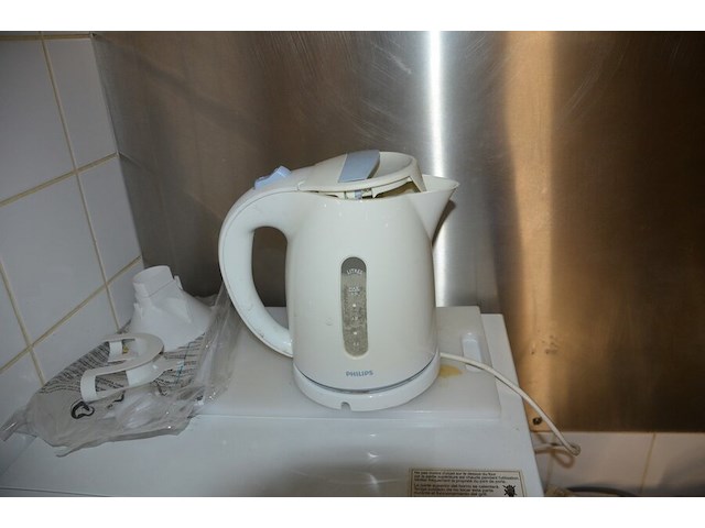 Microgolfoven bluesky bmg25e, waterkoker philips - afbeelding 7 van  7