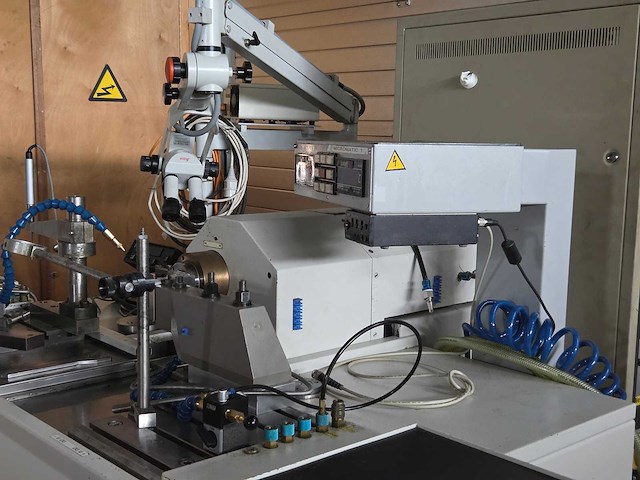 Micromatic - 1987 - 1 - cnc micro draaibank - afbeelding 12 van  38