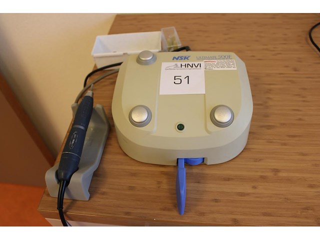 Micromotor nsk ultimate 500 f met afzuiging en handheld. max 40.000 toeren / minuut. - afbeelding 1 van  3