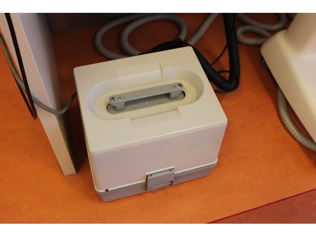 Micromotor nsk ultimate 500 f met afzuiging en handheld. max 40.000 toeren / minuut. - afbeelding 2 van  3