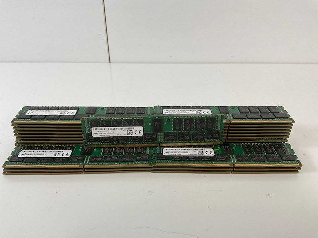 Micron (mta36asf4g72pz-2g3b1ik) 32gb 2rx4, pc4-2400t-rbb-10 rams (27x) - afbeelding 1 van  5
