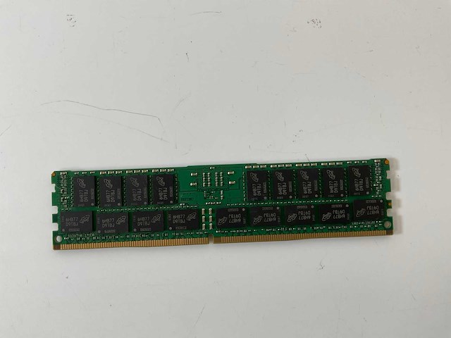 Micron (mta36asf4g72pz-2g3b1ik) 32gb 2rx4, pc4-2400t-rbb-10 rams (28x) - afbeelding 5 van  5