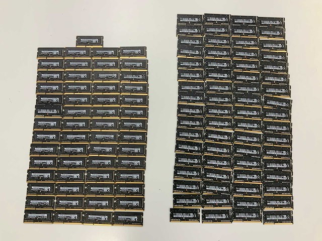 Micron technology/sk hynix 250gb(125x 2gb 1rx16) pc3l-12800s-11-13-c3 so-dimm sticks - afbeelding 1 van  5