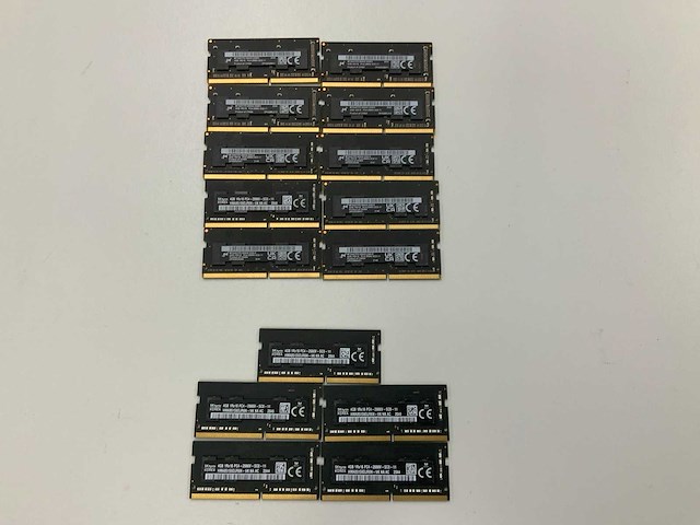 Micron technology/sk hynix 60gb(15x 4gb 1rx16) ddr4 so-dimm 2666mhz sticks - afbeelding 1 van  3