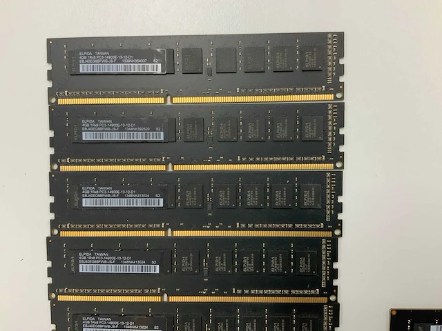 Micron technology/sk hynix/elpida 96gb(24x 4gb) pc3-14900 1866mhz ddr3 sticks - afbeelding 3 van  4