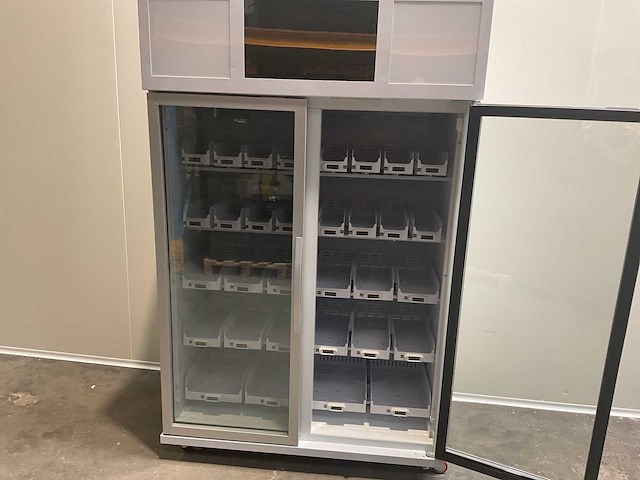 Micron vending - dubbeldeurs - smart fridge - verkoopautomaat - afbeelding 5 van  8