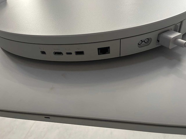 Microsoft - 50" surface hub op steelcase statief - afbeelding 8 van  22