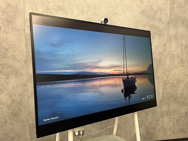 Microsoft - 50" surface hub op steelcase statief - afbeelding 12 van  22