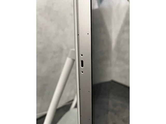 Microsoft - 50" surface hub op steelcase statief - afbeelding 18 van  22