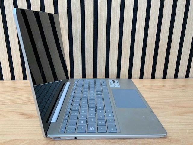 Microsoft - surface go - i5 / 12,4'' laptop - afbeelding 6 van  8