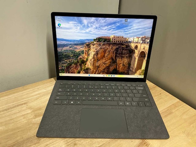 Microsoft - surface laptop 5(i5-gen12) - laptop - afbeelding 1 van  7