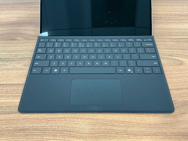 Microsoft - surface pro 10 with 5g for business - laptop - afbeelding 3 van  8