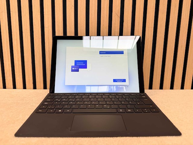 Microsoft - surface pro 7 - i5 / 8gb / 256gb / 12,2" laptop - afbeelding 1 van  8