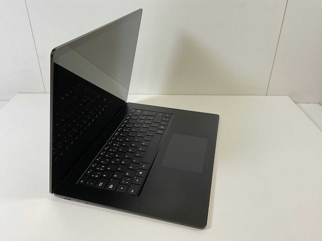 Microsoft corporation surface 3 15”, core(tm) i5 10th gen, 16 gb ram, 256 gb nvme laptops (2x) - afbeelding 2 van  15
