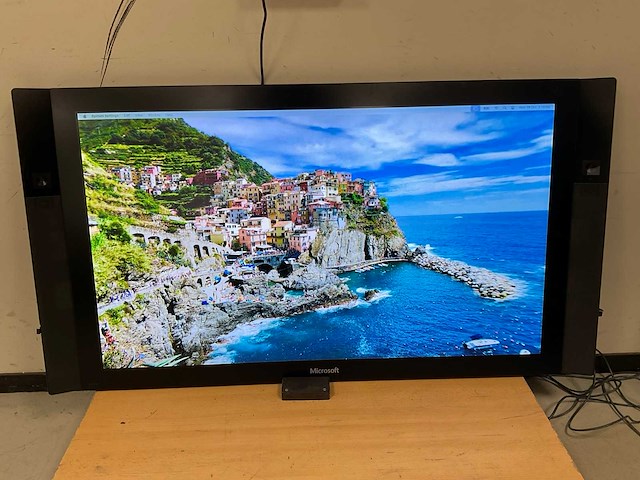 Microsoft corporation surface hub 55”, core(tm) i5-4690s, 8 gb ram, no hdd interactive display monitor - afbeelding 1 van  7