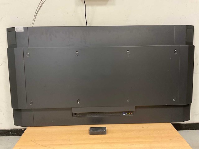 Microsoft corporation surface hub 55”, core(tm) i5-4690s, 8 gb ram, no hdd interactive display monitor - afbeelding 4 van  7