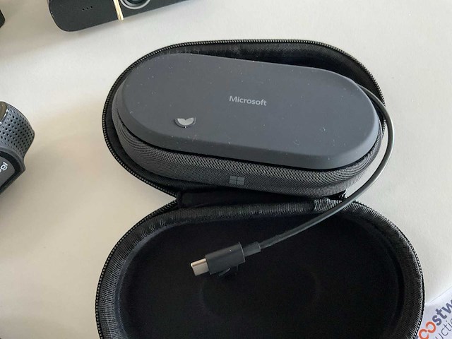 Microsoft, jabra, grandstream webcams en speakers - afbeelding 3 van  6