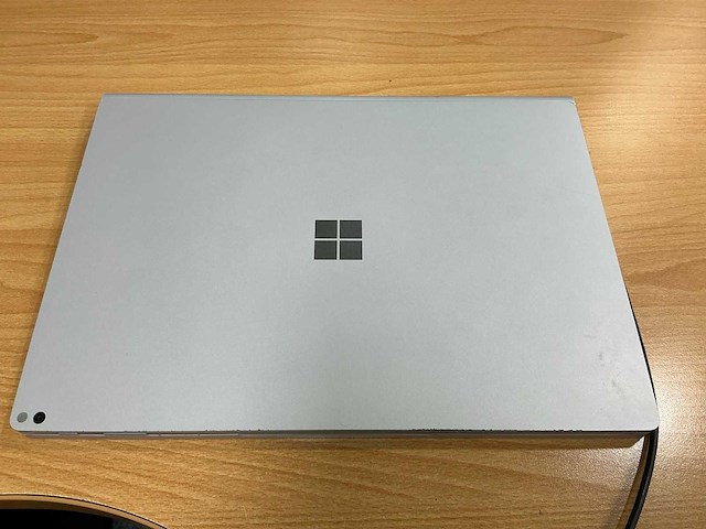 Microsoft laptop - afbeelding 3 van  6
