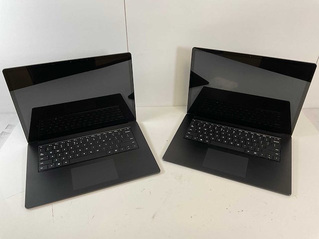 Microsoft surface 3 15”, core(tm) i5 10th gen, 16 gb ram, 256 gb nvme laptops (2x) - afbeelding 1 van  15