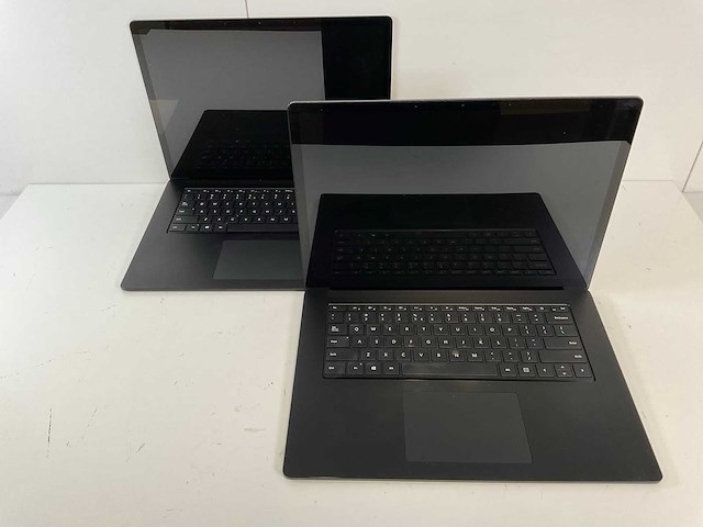 Microsoft surface 3 15”, core(tm) i5 10th gen, 16 gb ram, 256 gb nvme laptops (2x) - afbeelding 1 van  15