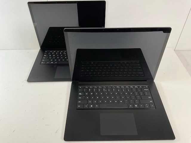 Microsoft surface 3 15”, core(tm) i5 10th gen, 16 gb ram, 256 gb nvme laptops (2x) - afbeelding 1 van  15