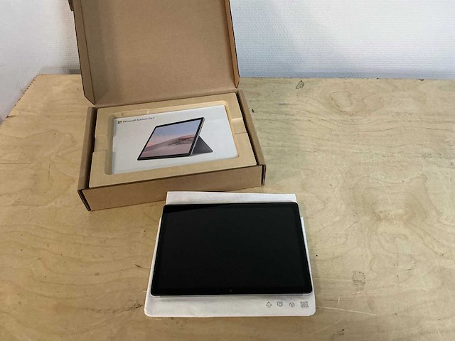 Microsoft surface go 2 - m3-8100y tablet - afbeelding 1 van  5