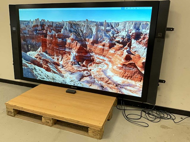 Microsoft surface hub (1638) 84”, core(tm) i7 4th gen, 8 gb ram, 128 gb ssd, nvidia quadro k2200 4 gb all-in-one desktop - afbeelding 3 van  6