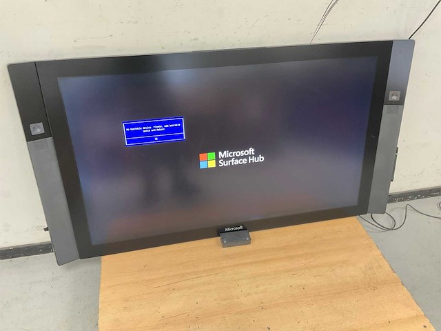 Microsoft surface hub 55”, core(tm) i5-4690s, 8 gb ram (2x4gb), 128 gb ssd all-in-one desktop - afbeelding 3 van  7