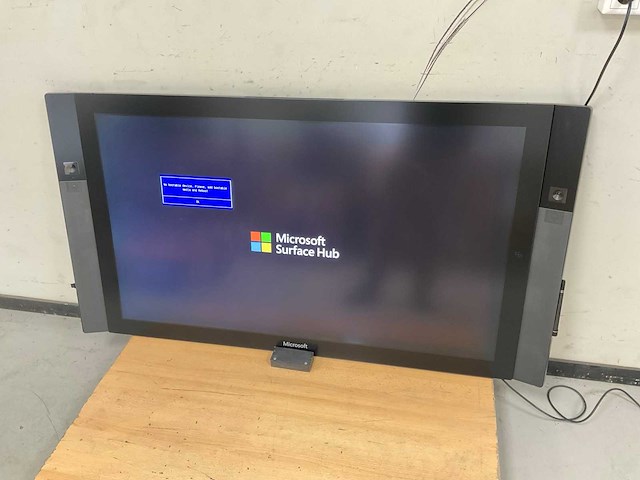 Microsoft surface hub 55”, core(tm) i5-4690s, 8 gb ram (2x4gb), 128 gb ssd all-in-one desktop - afbeelding 4 van  7