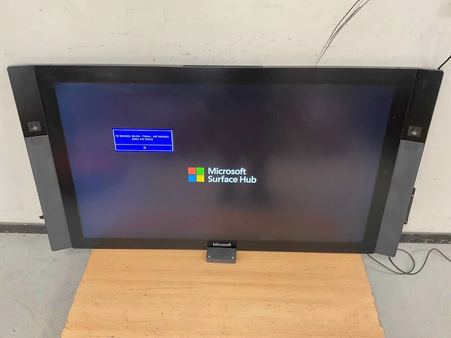 Microsoft surface hub 55”, core(tm) i5-4690s, 8 gb ram (2x4gb), 128 gb ssd all-in-one desktop - afbeelding 1 van  7