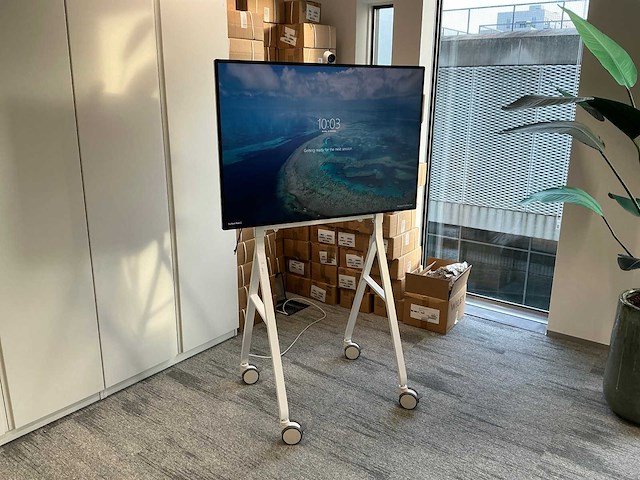 Microsoft surface hub - afbeelding 1 van  11