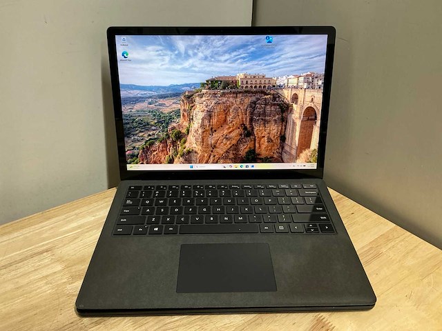Microsoft surface laptop 2 laptop (2x) - afbeelding 1 van  8
