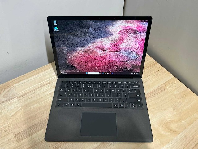 Microsoft surface laptop 2(i7) laptop - afbeelding 1 van  4