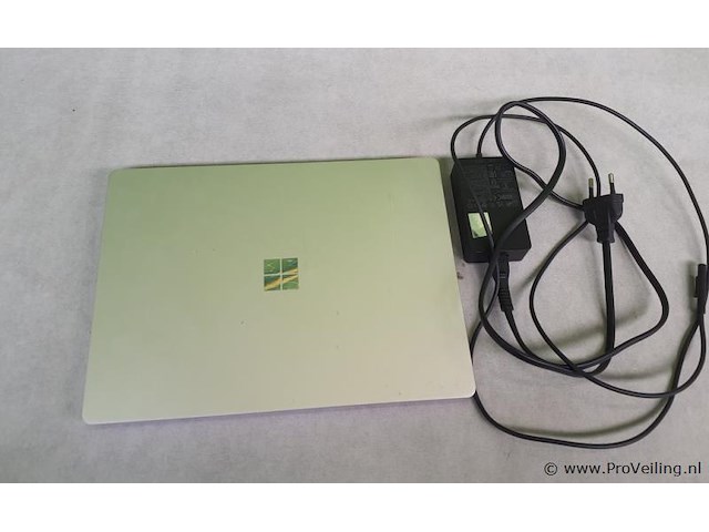 Microsoft surface laptop 602 | model 2013 - afbeelding 2 van  4