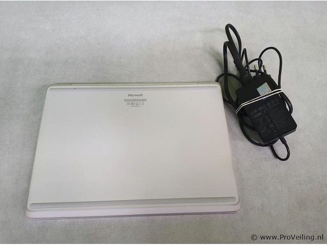 Microsoft surface laptop go 2 | model 2013 - afbeelding 3 van  4