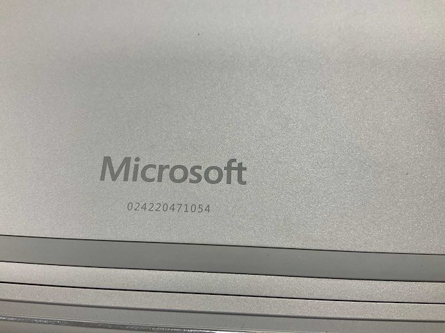 Microsoft surface laptop - afbeelding 4 van  7