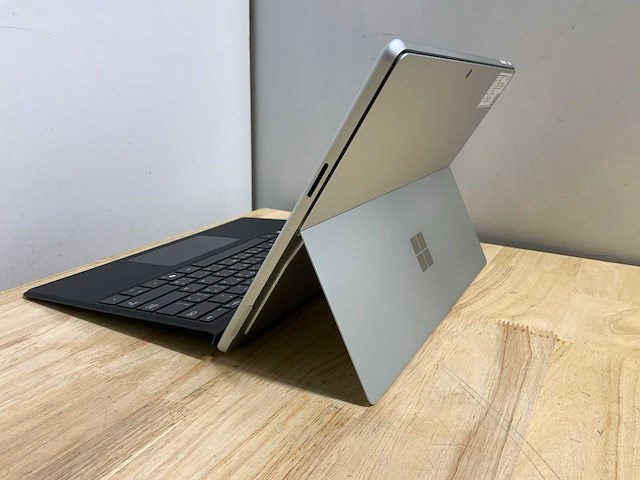 Microsoft surface pro 10 2079 tablet - afbeelding 2 van  11